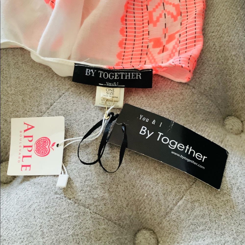 Swimsuit cover up or can be worn as a comfy dress. - Picture 4 of 6